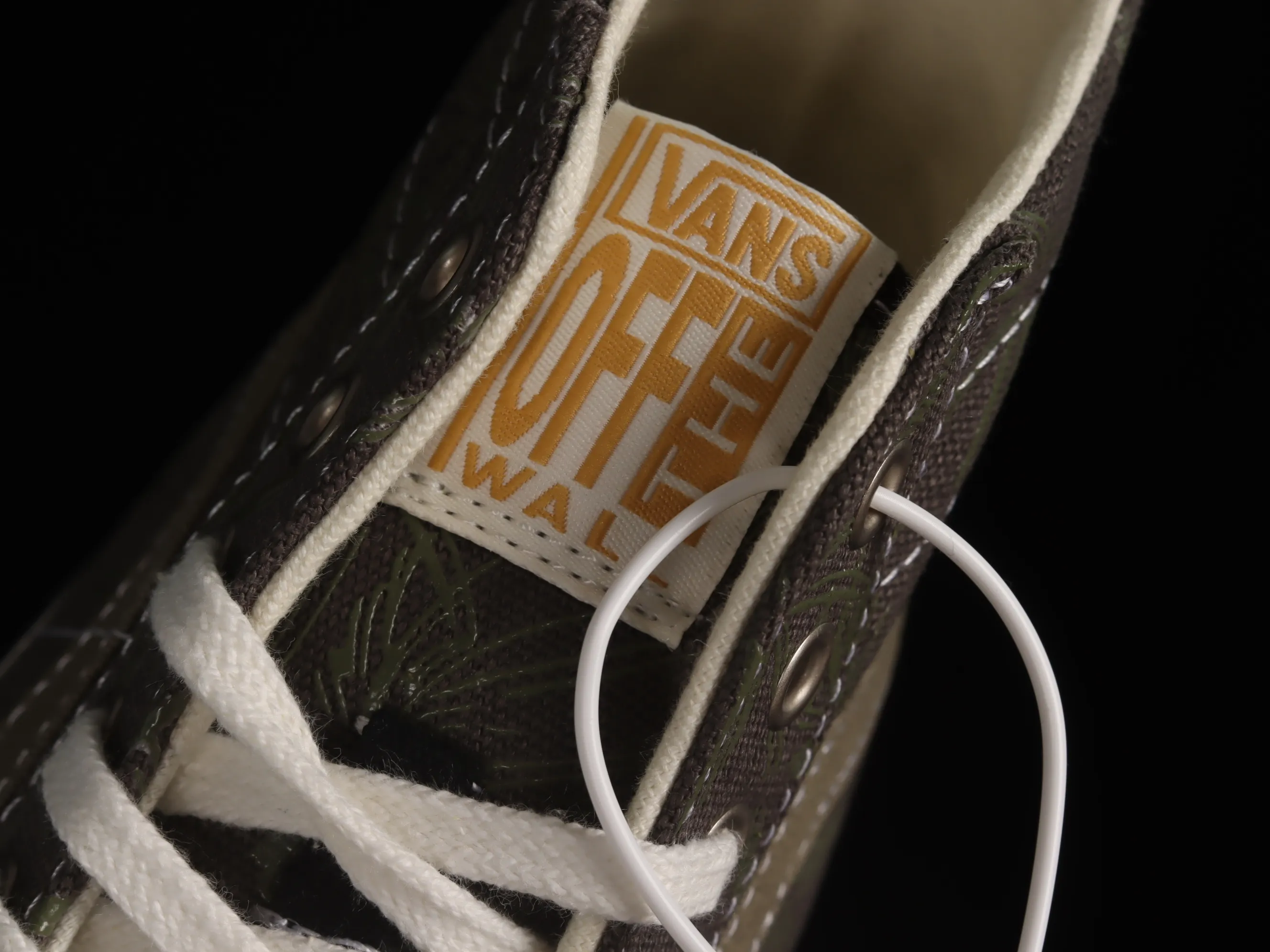All categories Vans Vans series Vans Hi Vans high-top Vans Sk8-Hi 138 Decon Vans official black dark green palm leaf print high-top casual sneakers VN0A4UMNB73